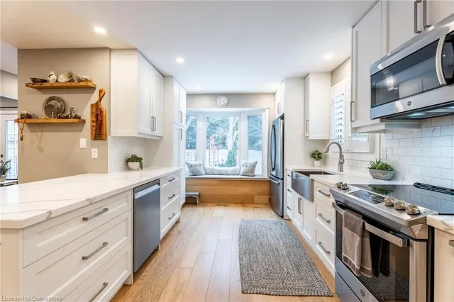 Additional image 14 of 371 Knightsbridge Cres