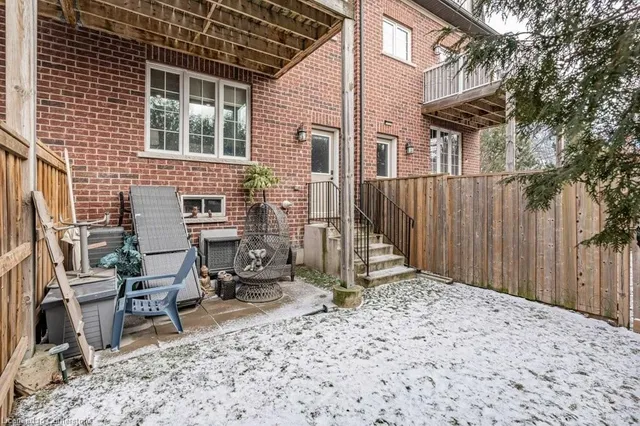 Additional image 38 of 2220 Queensway Dr Unit 13
