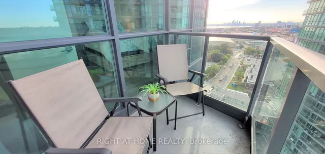 Additional image 15 of 219 Fort York Blvd Unit 2502