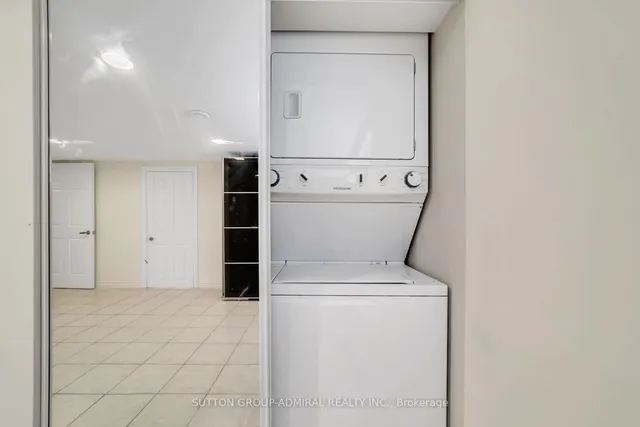 Additional image 39 of 1071 Willowdale Ave