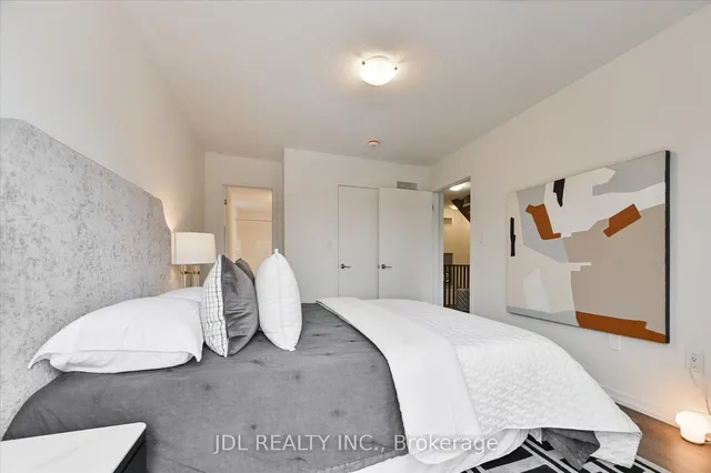 Additional image 19 of 260 Twelfth St Unit 12