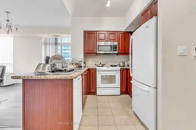 Additional image 6 of 1105 Leslie St Unit 1002