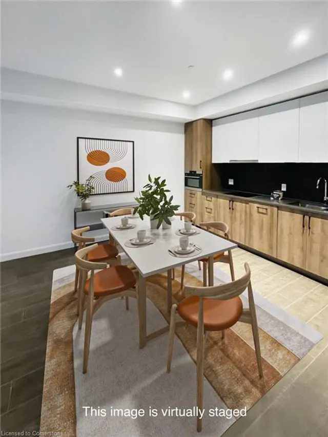 Additional image 4 of 741 King St Unit 103