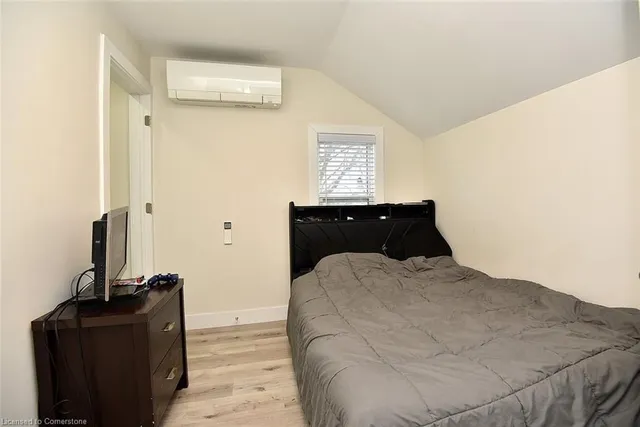 Additional image 23 of 2546 Wilson St