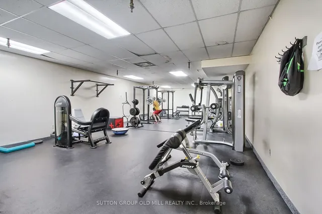 Additional image 32 of 362 The East Mall Unit 1908