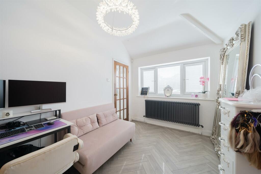 Additional image 13 of Low Wood Grove, Barnston, Wirral