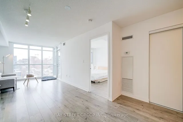 Additional image 17 of 21 Iceboat Terr Unit 1201