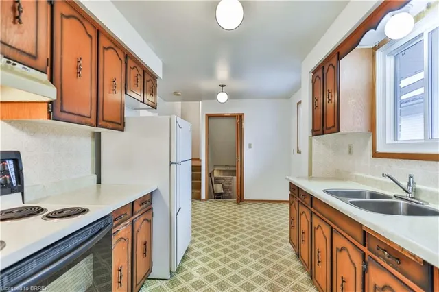 Additional image 12 of 15 Queensbury Dr