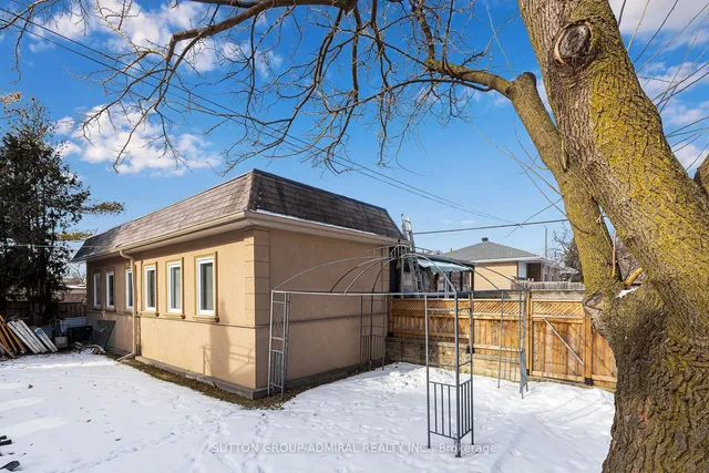 Additional image 25 of 42 Glen Long Ave