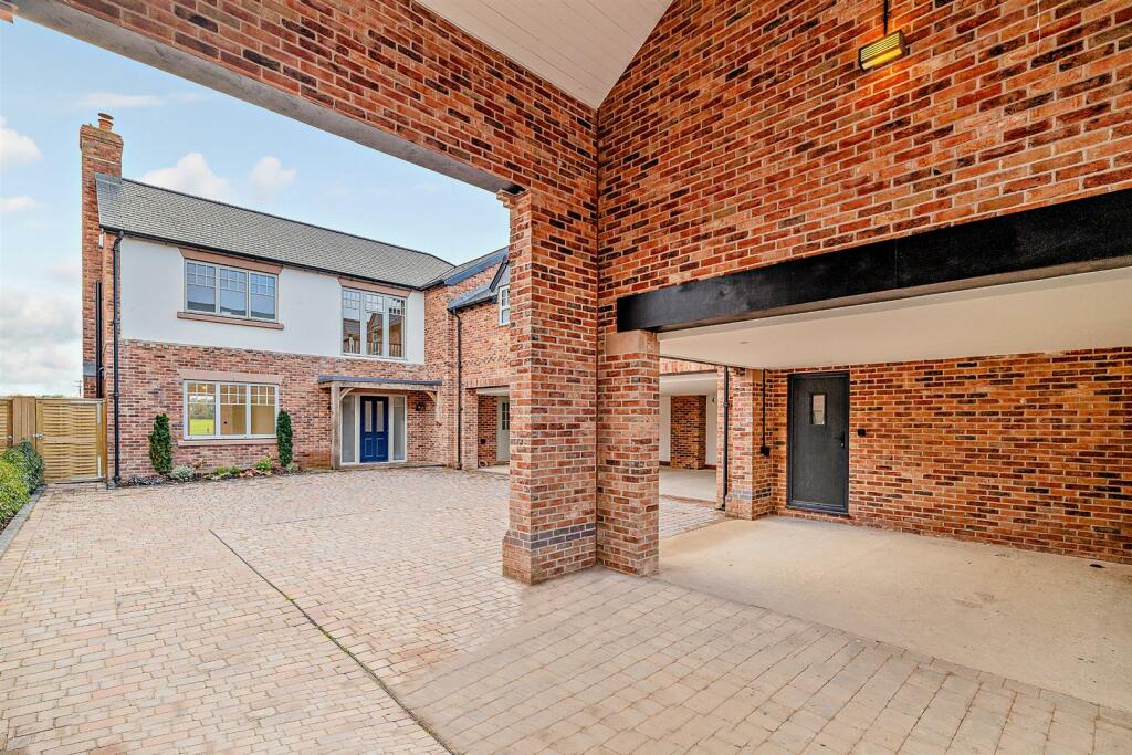 Additional image 6 of Belgrave Garden Mews, Pulford, Chester