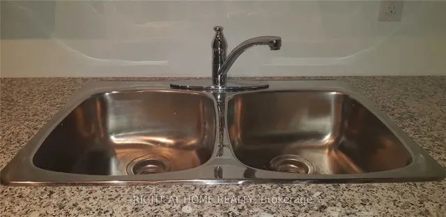 Additional image 8 of 1 Falaise Rd Unit 202