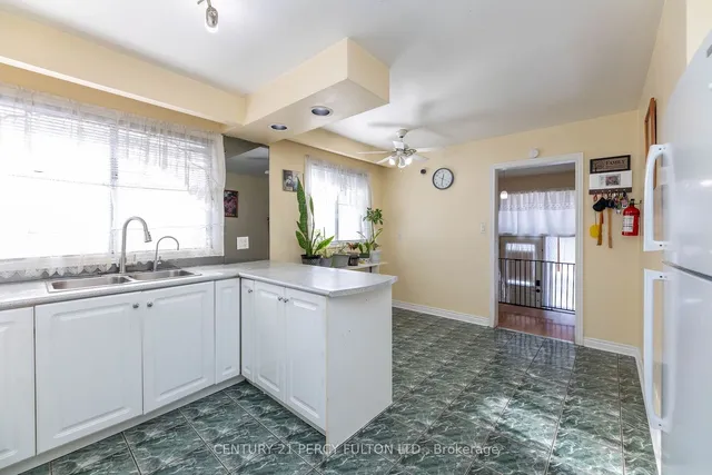 Additional image 21 of 39 Picaro Dr