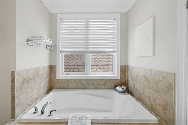 Additional image 20 of 748 Sales Crt