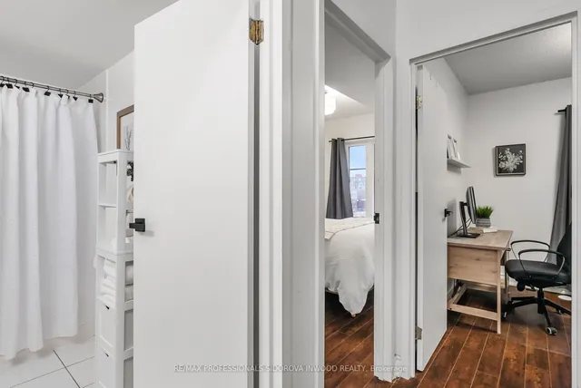 Additional image 16 of 22 Western Battery Rd Unit 106