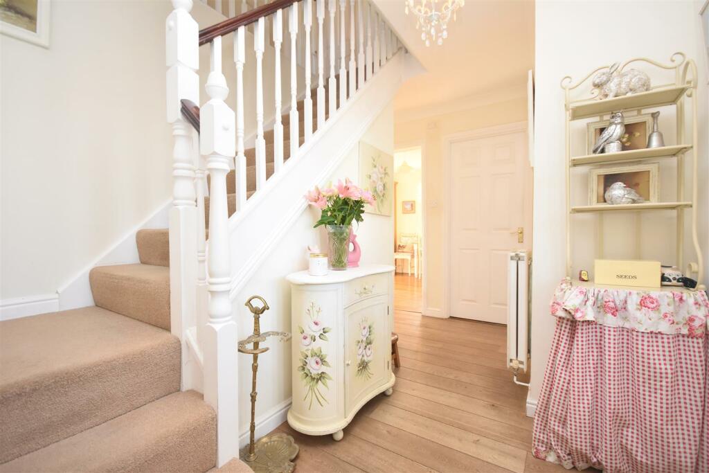 Additional image 10 of Starlight View, 156 Westward Rise, Barry, Vale of Glamorgan, CF62 6NQ