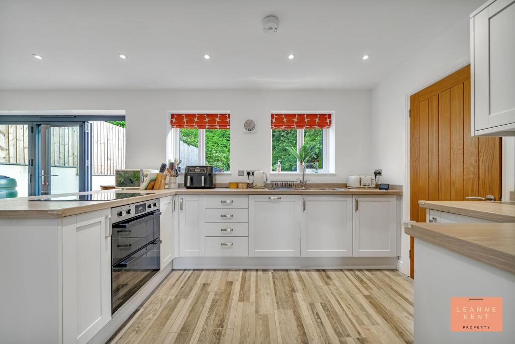 Additional image 20 of Ty Eglwys, Church Street, Machen, CF83