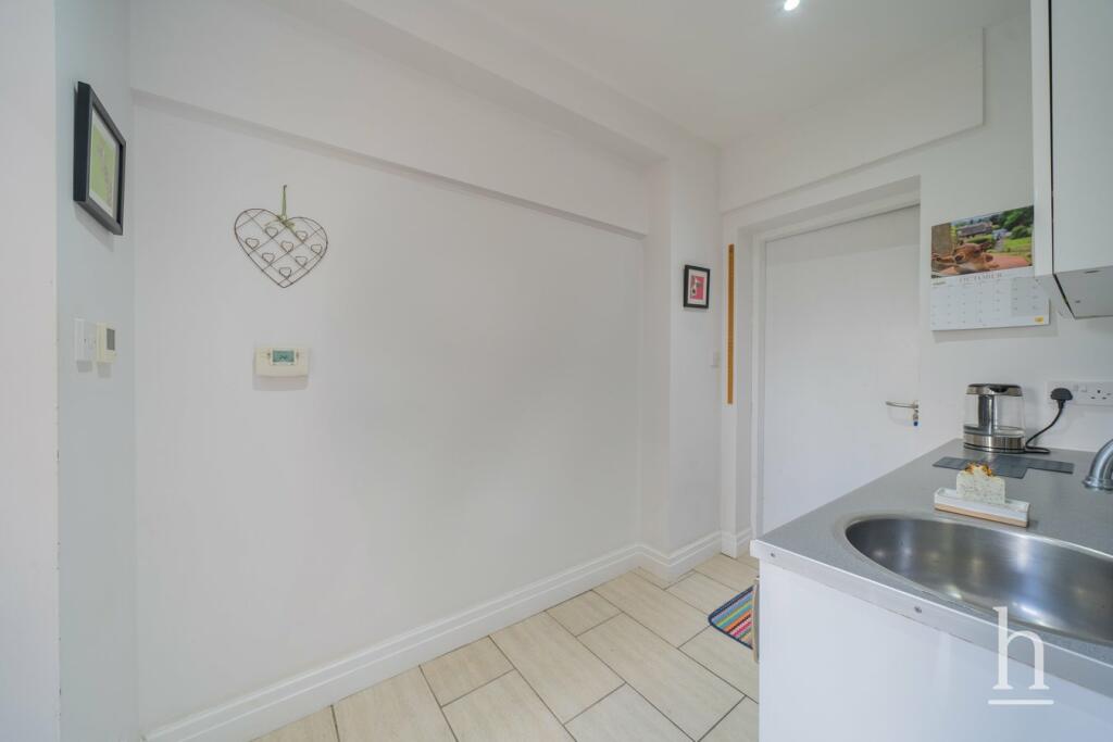 Additional image 31 of Irby Road, Heswall, CH61