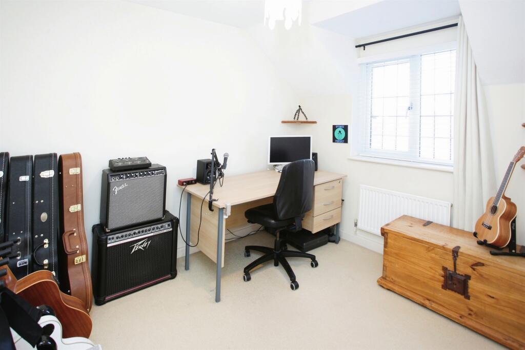 Additional image 4 of Tyle'r Hendy, Miskin, Pontyclun