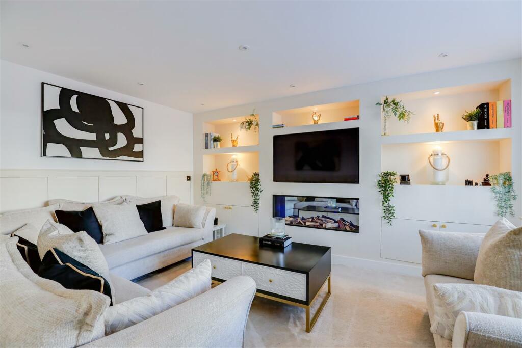 Additional image 12 of The Townhouse, 8 Pen Y Garth Mansions, 2 Stanwell Road, Penarth, CF64 3EA