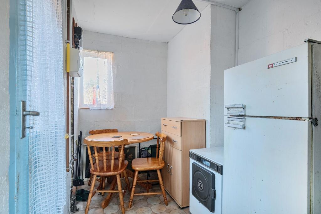 Additional image 13 of Walnut Grove, Trowbridge