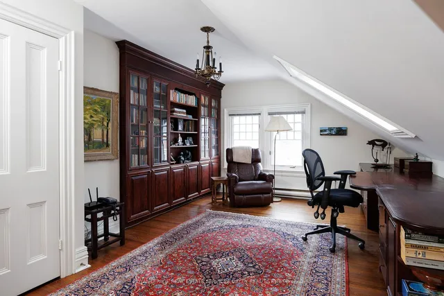 Additional image 22 of 137 Roxborough St