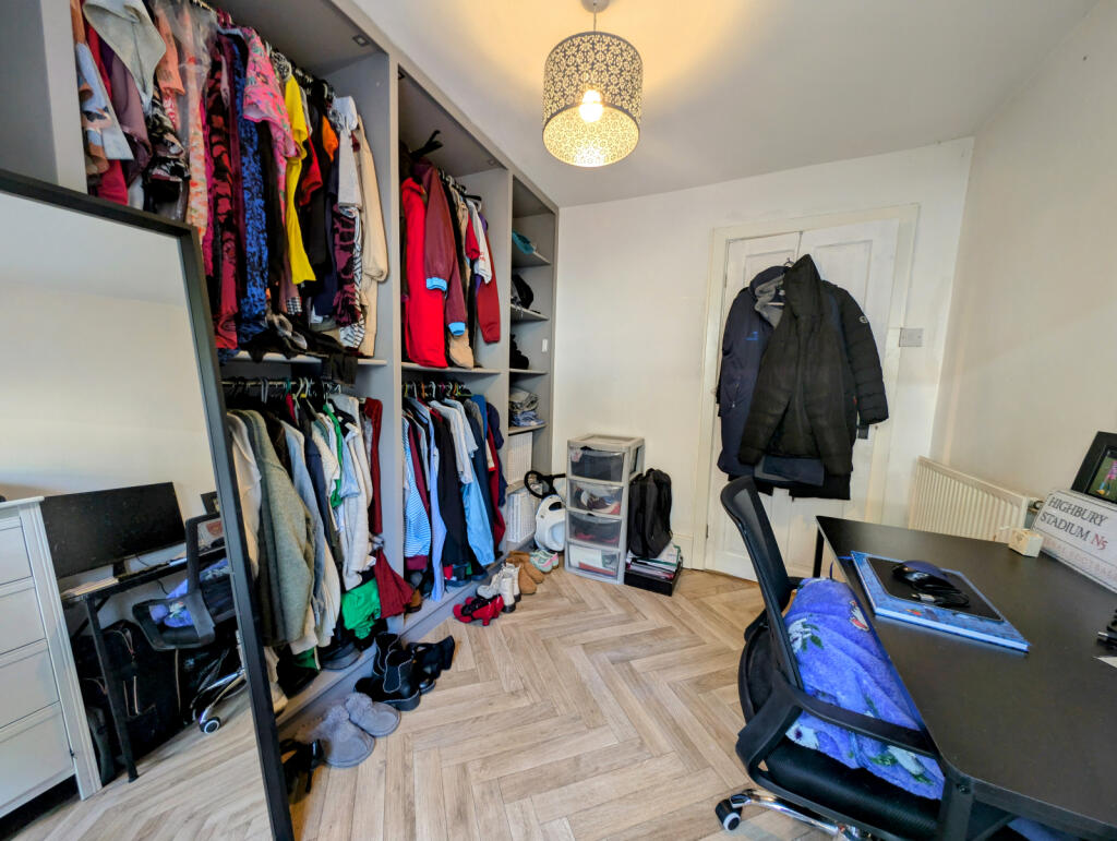 Additional image 18 of The Triangle, Caegarw