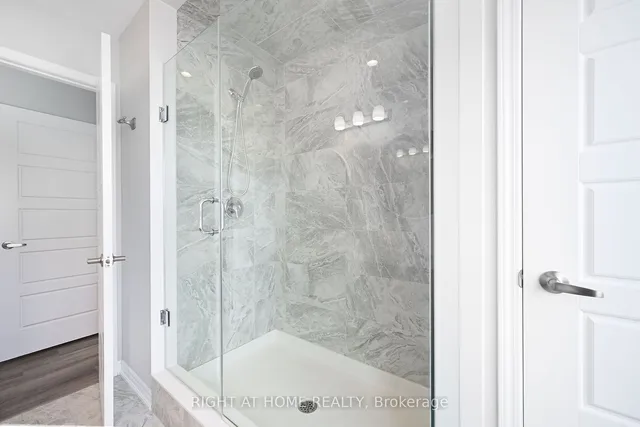 Additional image 27 of 980 Logan Dr Unit 27