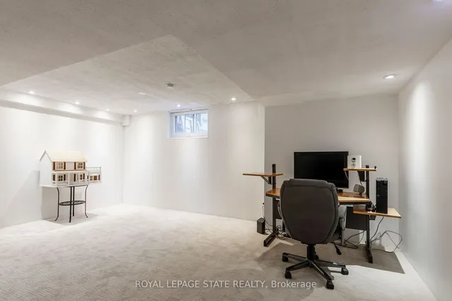 Additional image 27 of 148 Terrace Dr