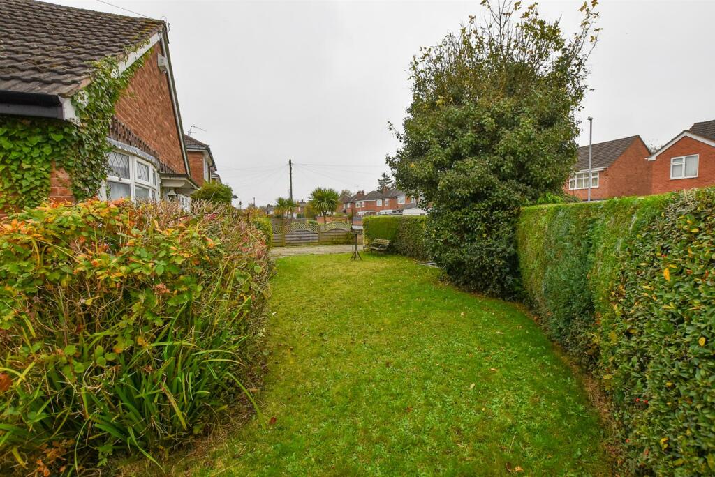 Additional image 21 of Alistair Drive, Bromborough