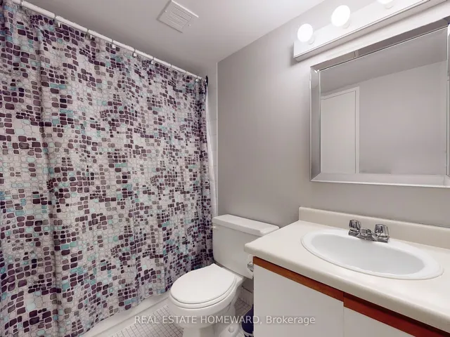 Additional image 15 of 633 Bay St Unit 901