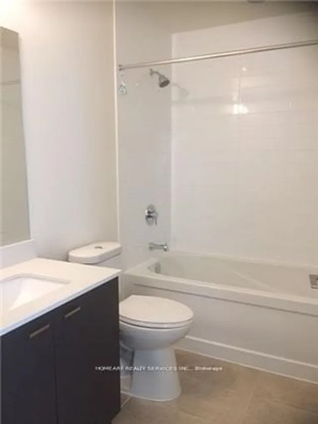 Additional image 8 of 30 Roehampton Ave Unit 304