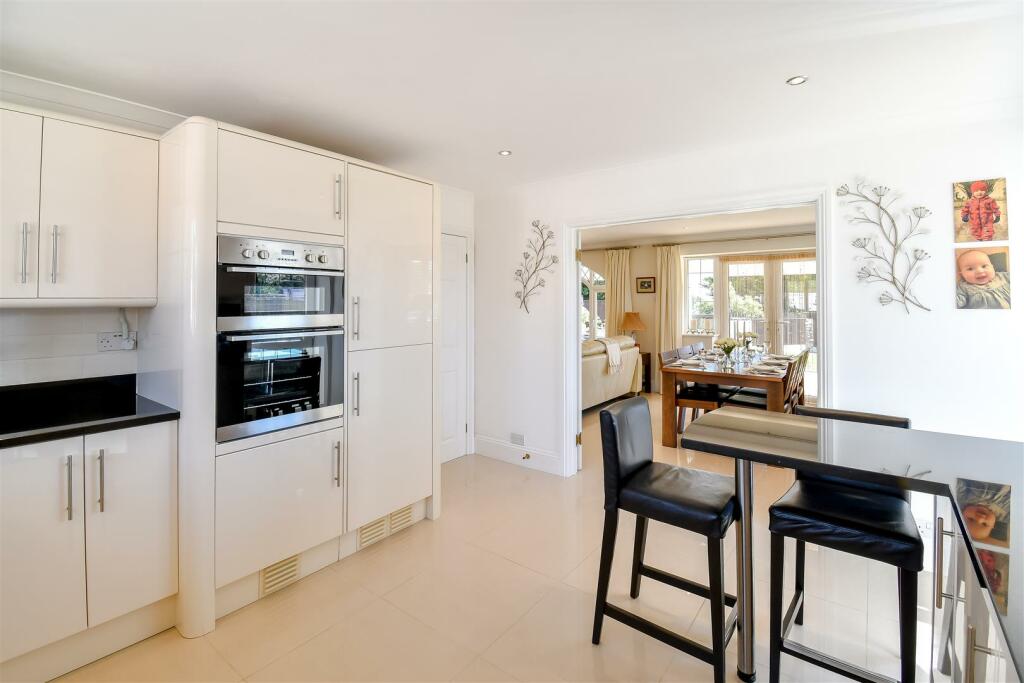 Additional image 27 of Beach Road, Swanbridge, Penarth