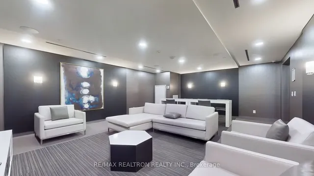 Additional image 18 of 49 East Liberty St Unit 1102