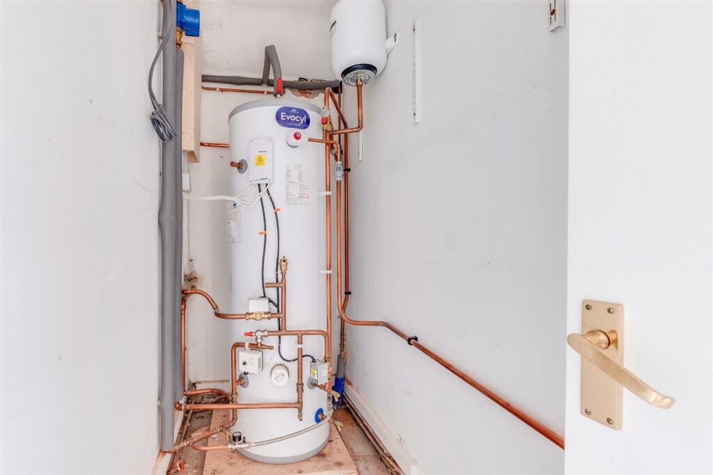 Additional image 19 of Earle Drive, Parkgate