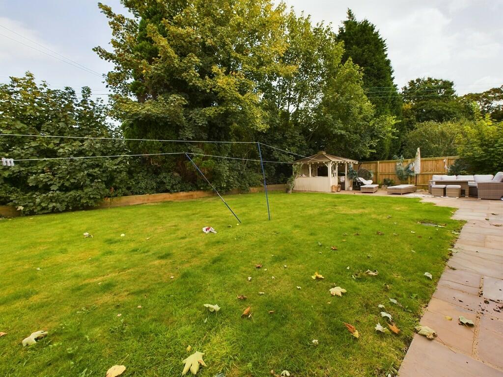 Additional image 18 of The Hawthornes, Wimbolds Trafford