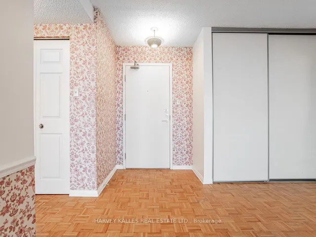 Additional image 20 of 3000 Bathurst St Unit 1101