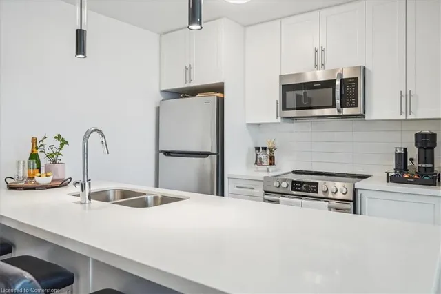 Additional image 13 of 2750 King St Unit 404