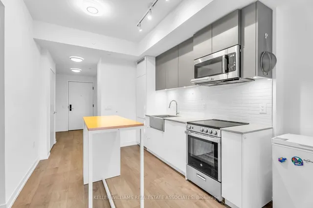 Additional image 8 of 270 Dufferin St Unit 329