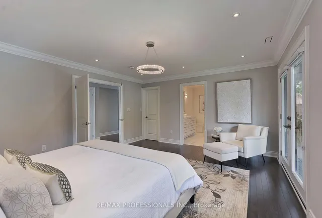 Additional image 16 of 14 Aymarn Crt