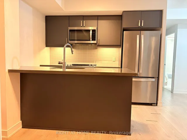 Additional image 5 of 50 Wellesley St Unit 2707