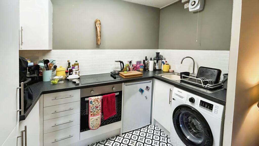 Additional image 2 of The Whithys, Street, BA16