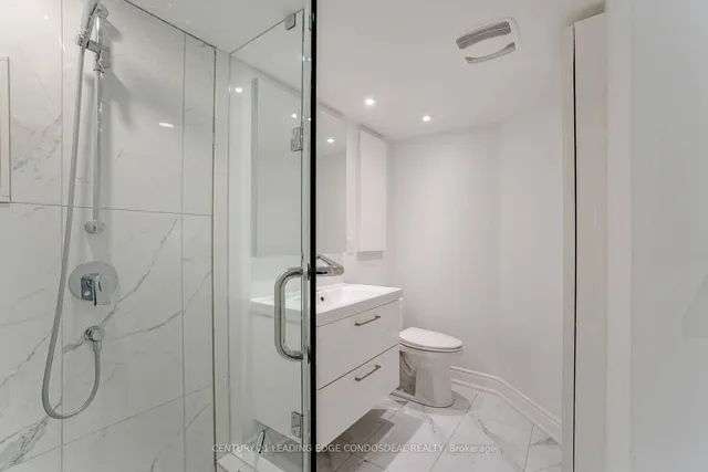 Additional image 25 of 33 University Ave Unit 1905