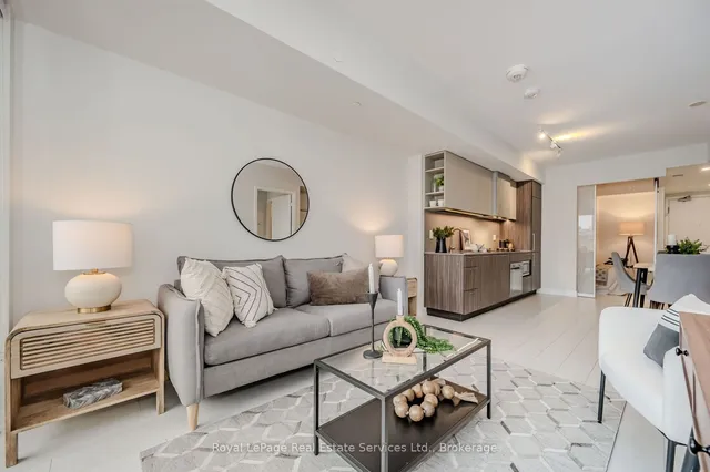 Additional image 6 of 19 Western Battery Rd Unit 310