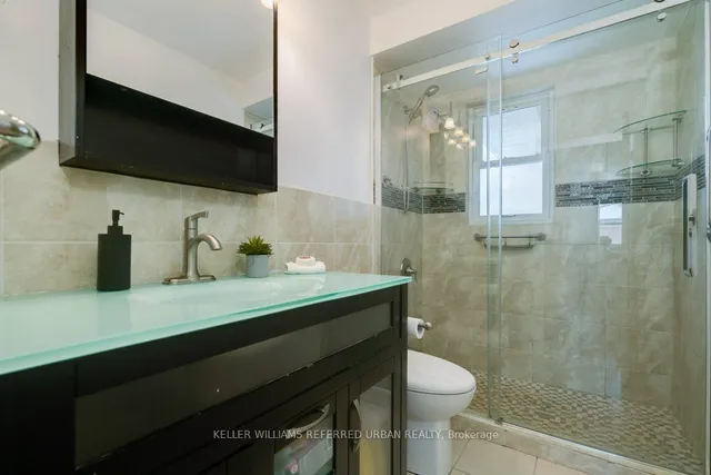 Additional image 17 of 30 Larabee Cres