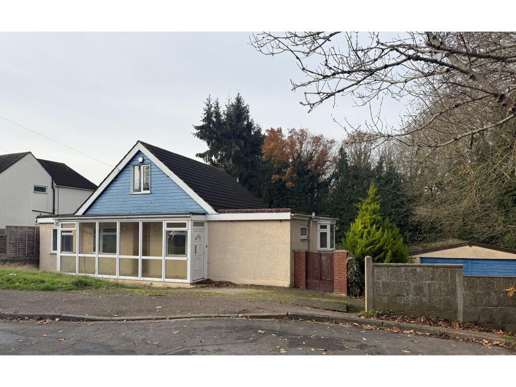 Additional image 6 of 59 Mount Drive, Park Street, St. Albans, Hertfordshire, AL2