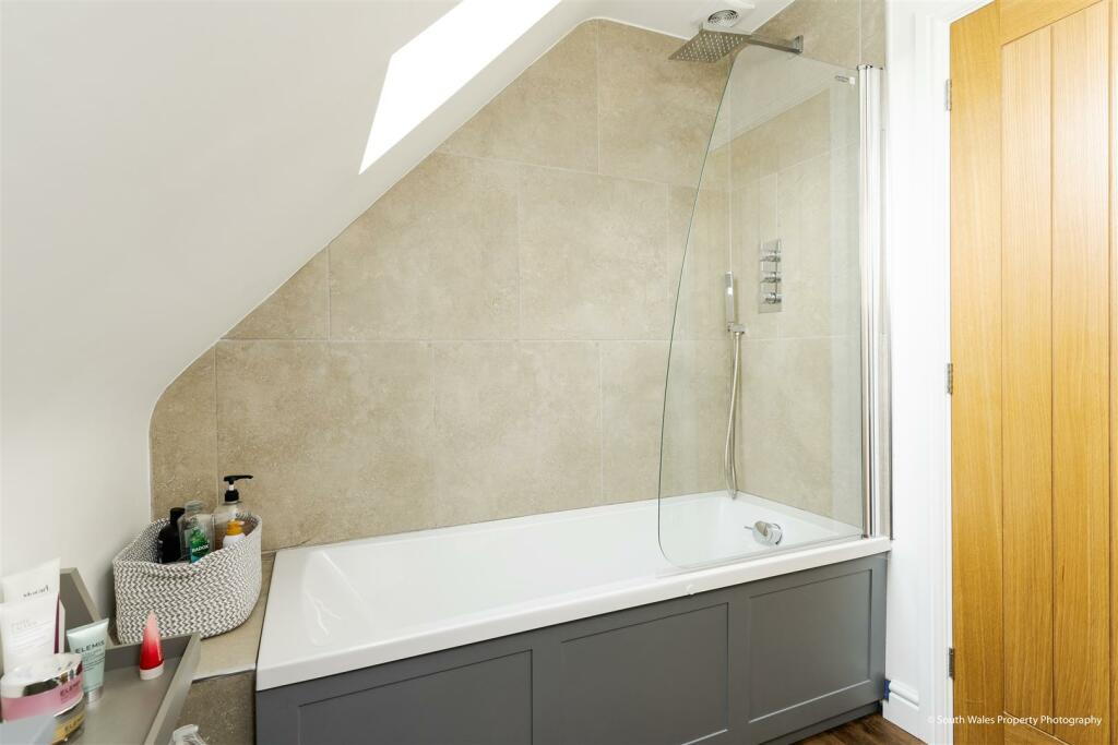 Additional image 25 of Sigingstone, Cowbridge