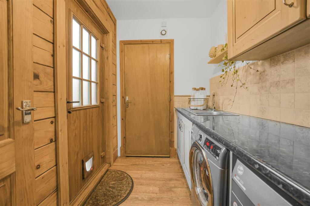 Additional image 26 of Oakmead Road, Meirios Valley