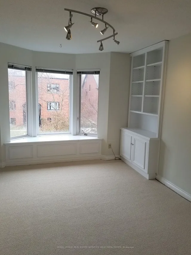 Additional image 5 of 119 Macpherson Ave