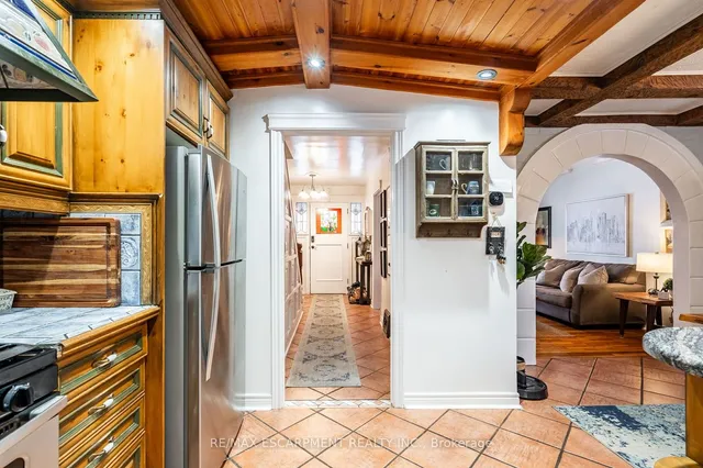 Additional image 19 of 164 Edgemont St