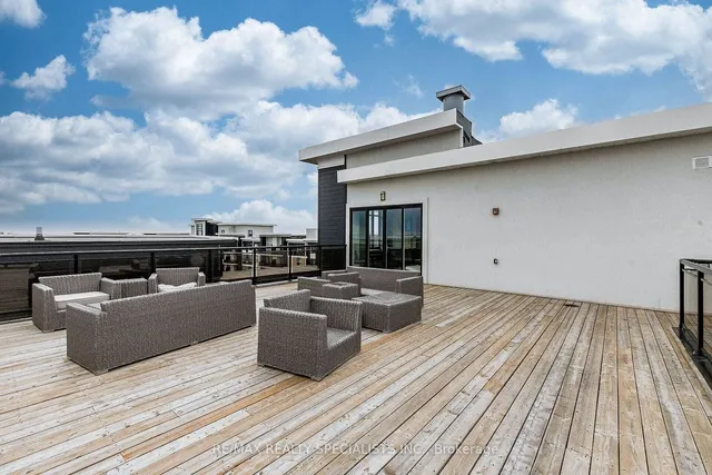 Additional image 35 of 640 Sauve St Unit 221